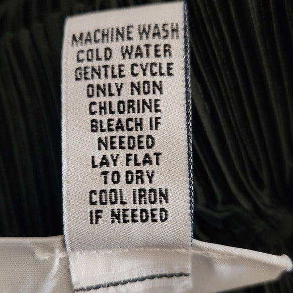 Serengeti Black Pleated Wide-Leg Capri Pants Size XL Black Plisse Pants