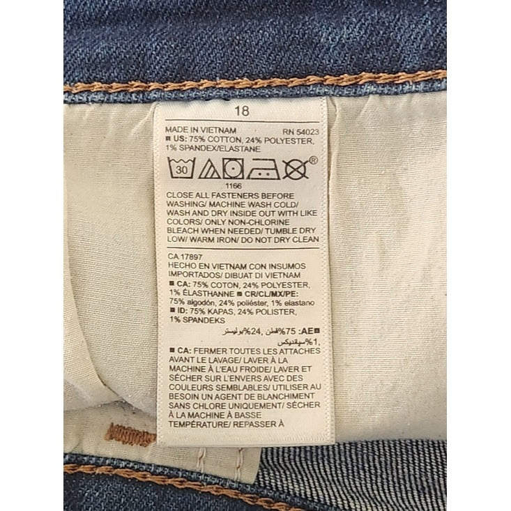 Old Navy Dark Wash Boyfriend Mid-Rise Distressed Denim Shorts Size 18