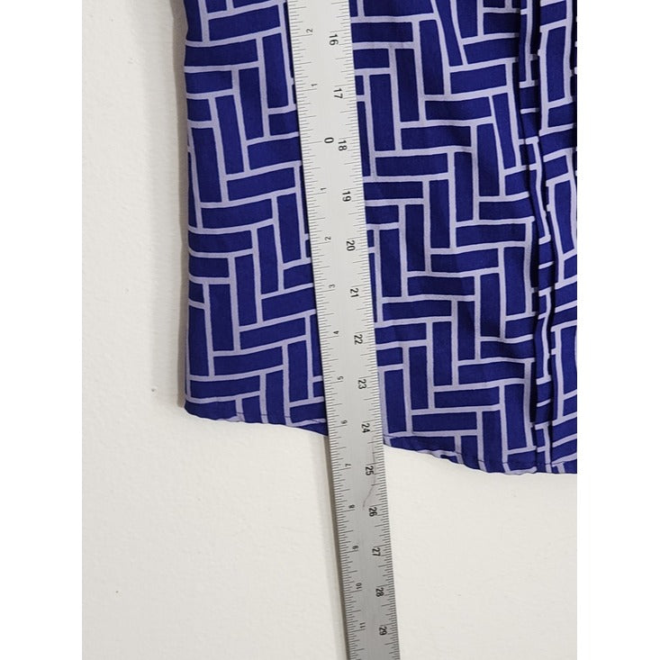 Banana Republic Blue and White Geometric Print Button-Up Top Size Medium Petite