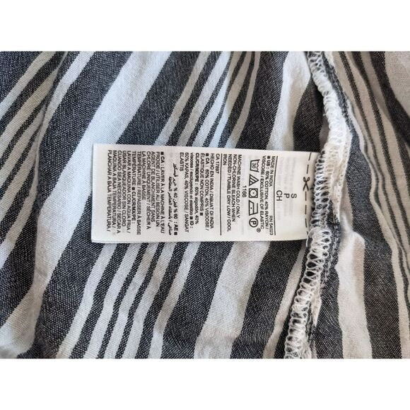 Old Navy Black and White Striped Wrap Blouse Size Small Puffy Sleeve Top