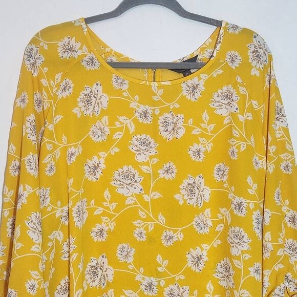 Mix by 41 Hawthorn Yellow Floral Blouse Size 2X White and Yellow Floral Top