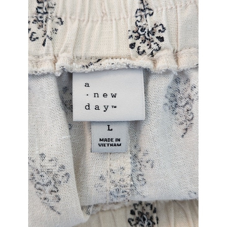 A New Day Womens Cream and Black Boho Print Shorts Size Large