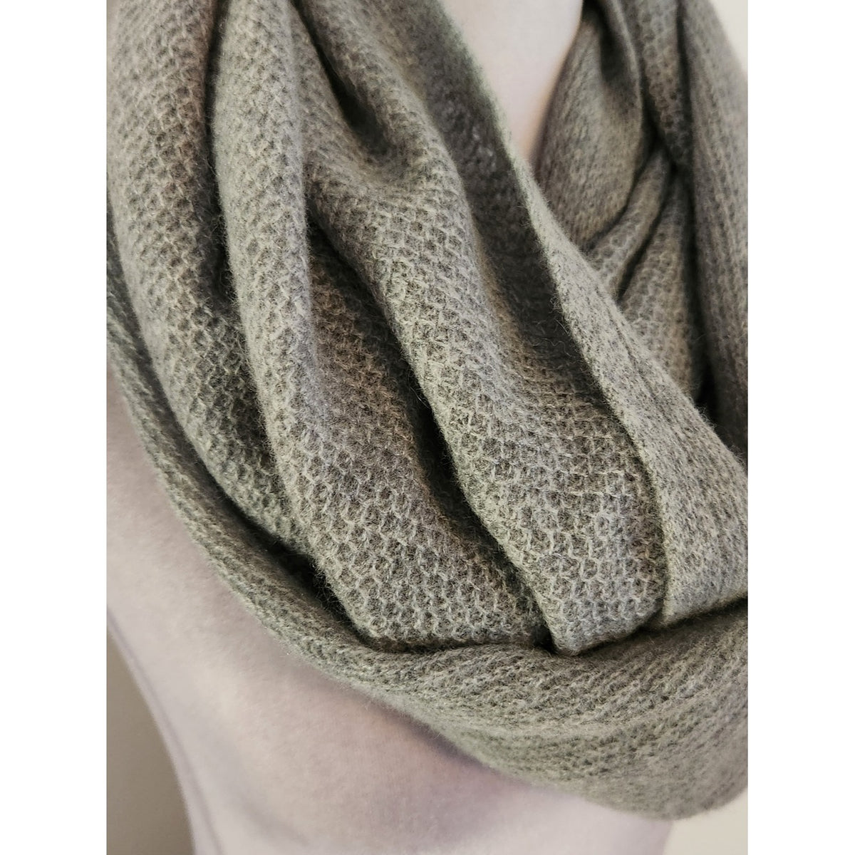 Apt. 9 Gray Cashmere Soft Knit Infinity Scarf One Size NWT