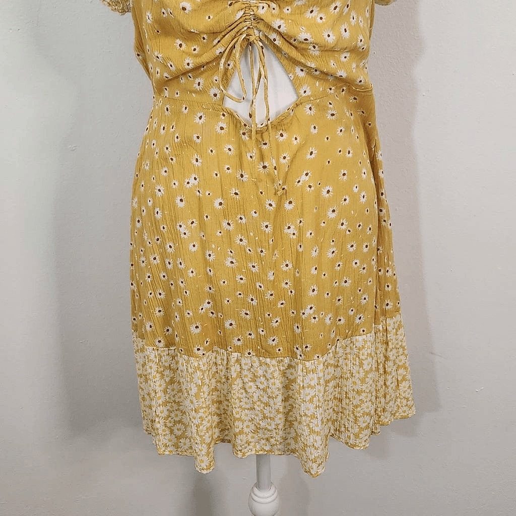 Derek Heart Yellow Floral Mini Dress with Cutout Size Large Floral Boho Dress