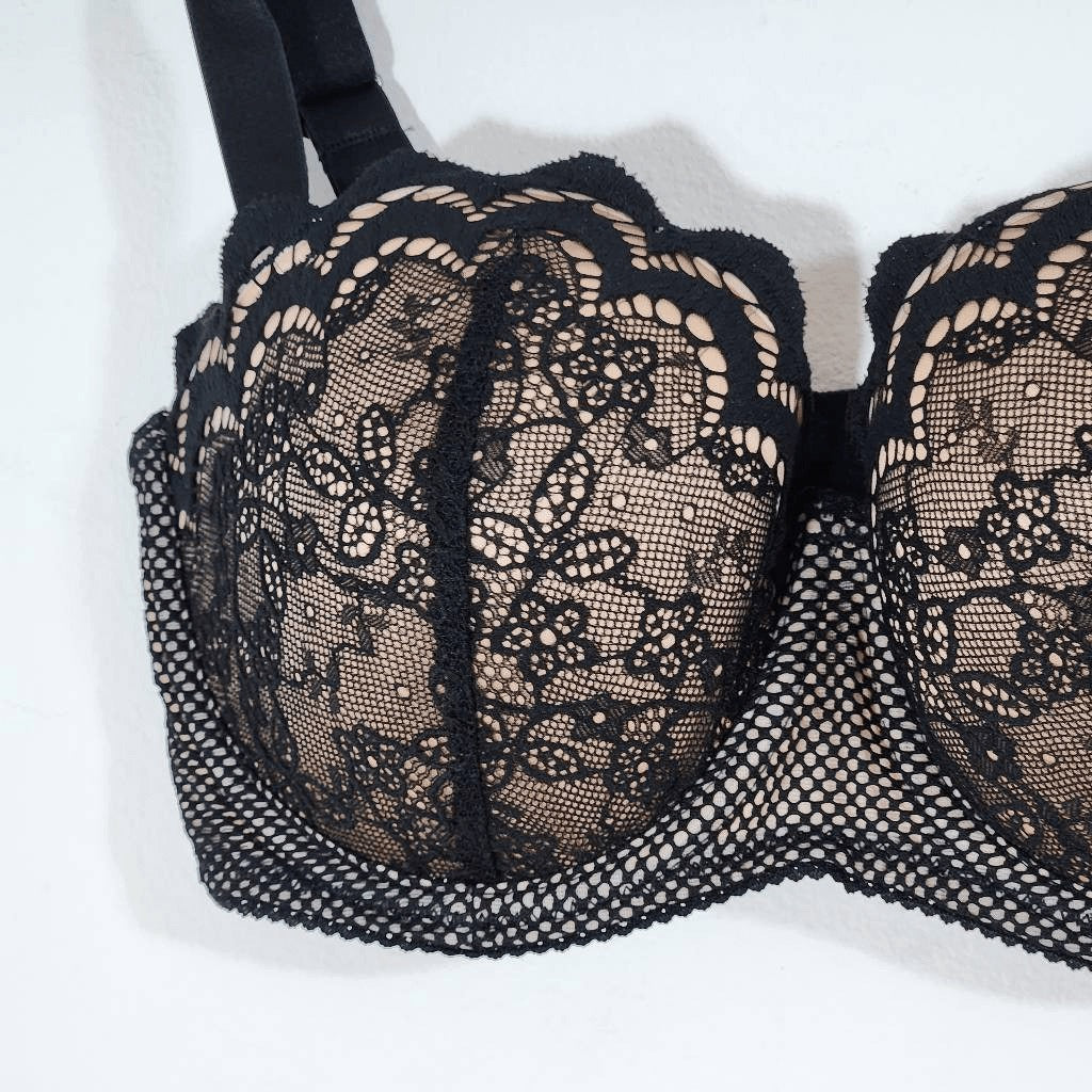 Frederick's of Hollywood Nude and Black Lace Padded Bra 32DD NWT Lingerie Shower