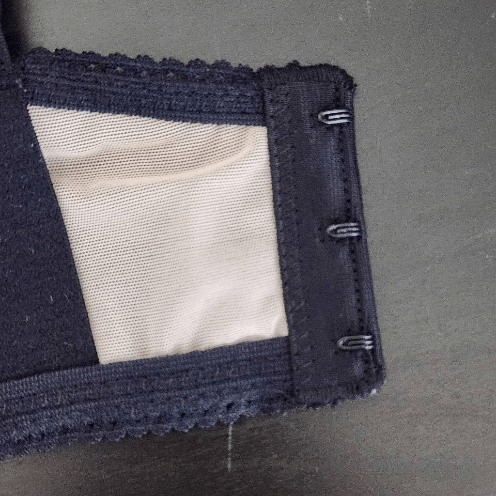 Frederick's of Hollywood Nude and Black Lace Padded Bra 32DD NWT Lingerie Shower