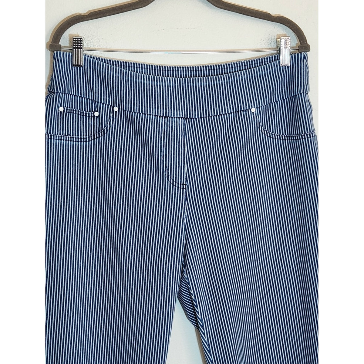 Ruby Rd. Blue and White Striped Pull-On Capri Pants with Lace-Up Hem Size 12