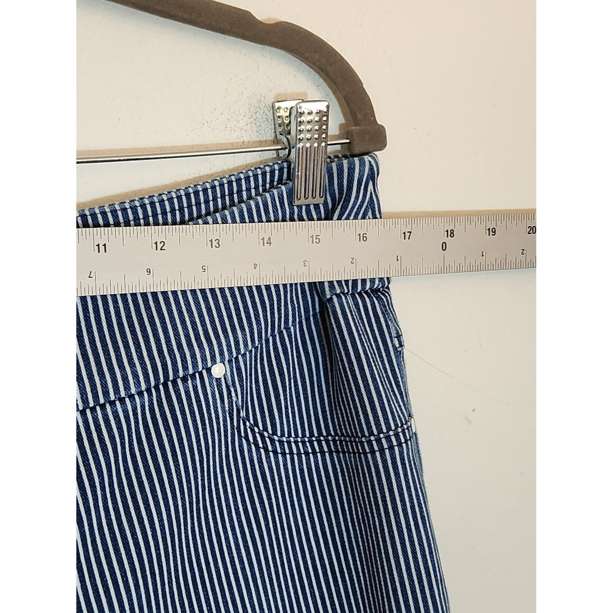Ruby Rd. Blue and White Striped Pull-On Capri Pants with Lace-Up Hem Size 12