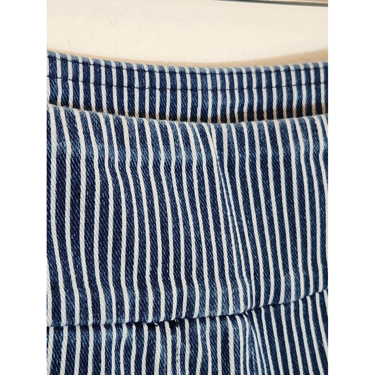 Ruby Rd. Blue and White Striped Pull-On Capri Pants with Lace-Up Hem Size 12