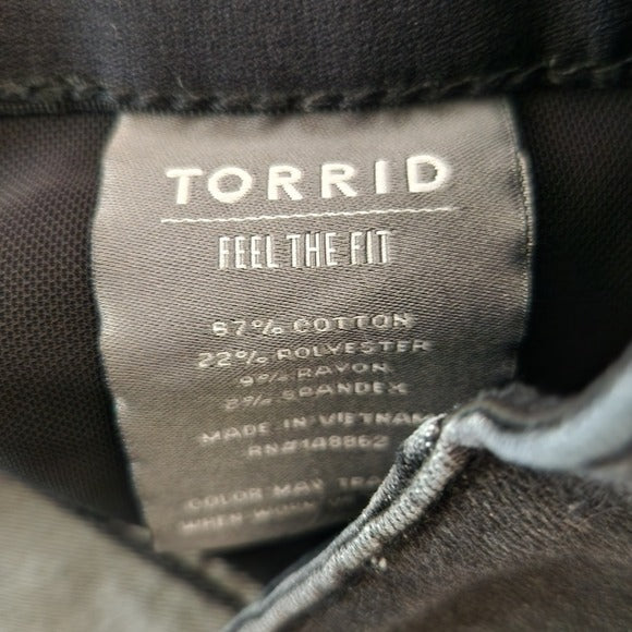 Torrid Black Crop Bombshell Skinny Jeans Size 20