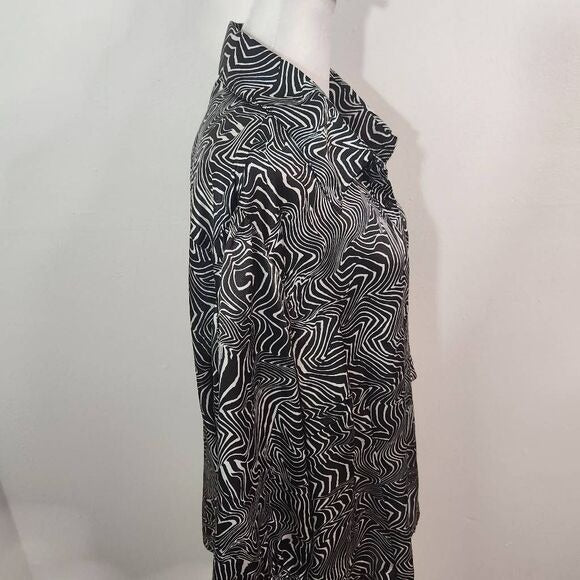 Ninety Black and White Full Sleeve Blouse Size 2X Plus Size Statement Sleeve Top