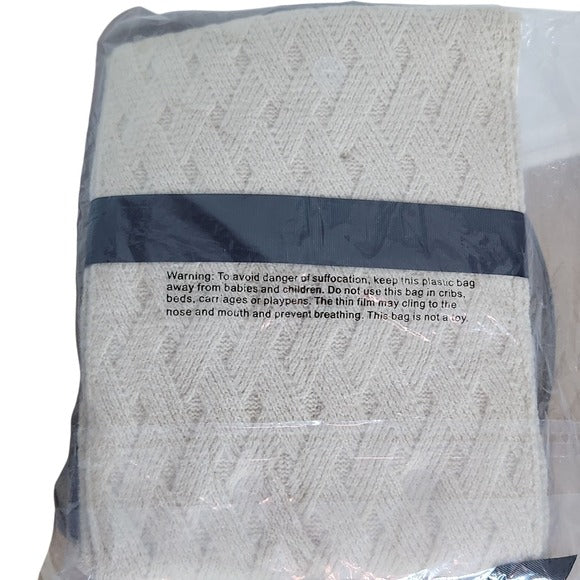 C. Wonder Cream Knit Scarf and Hat Set One Size Cream Scarf Gift Set New