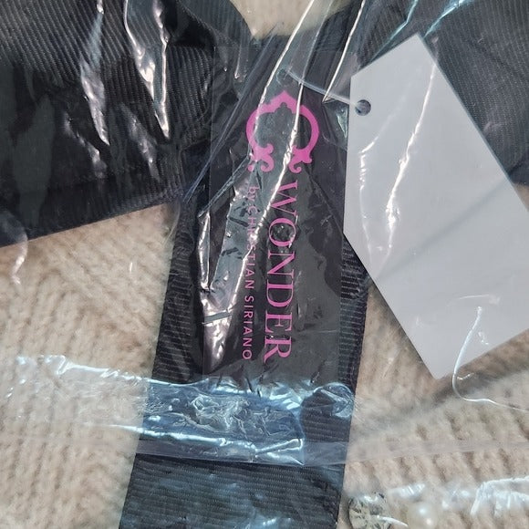 C. Wonder Cream Knit Scarf and Hat Set One Size Cream Scarf Gift Set New