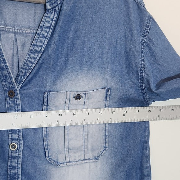 Zenana Chambray Denim Buttondown Shirt Size Large