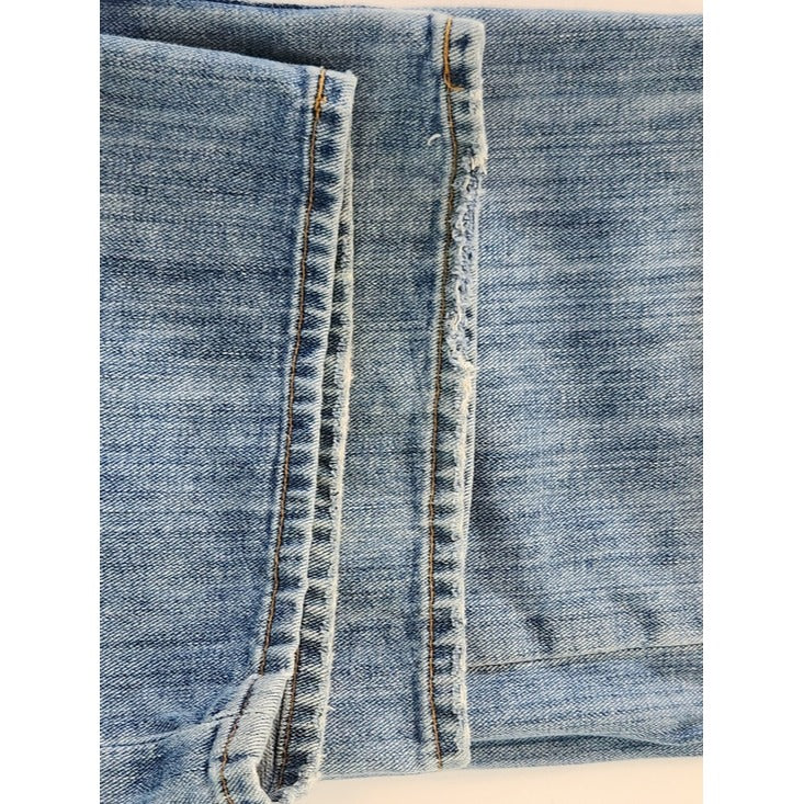 Lucky Brand Relaxed Straight Leg Jeans Size 34 x 30 Flaw