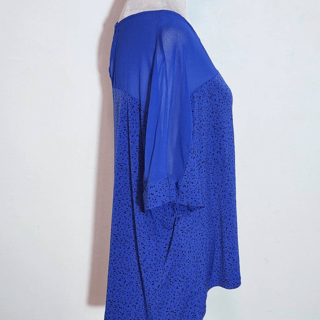 Vince Camuto Blue and Black Print Blouse with Sheer Accent Size Large Blue Top