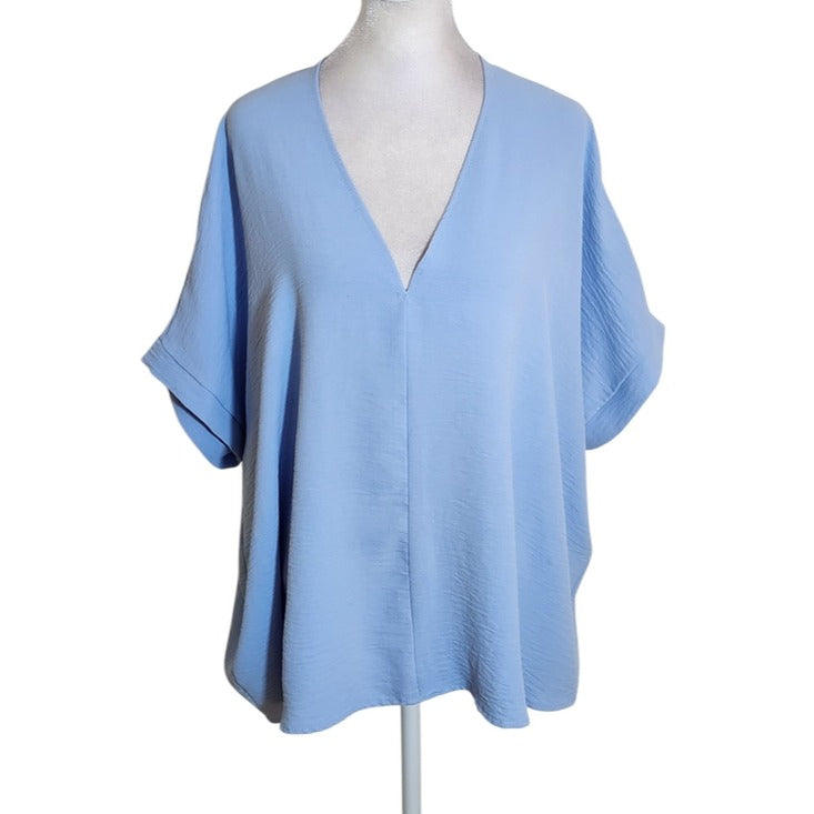 Urban Daizy Light Blue V-Neck Blouse Size Medium