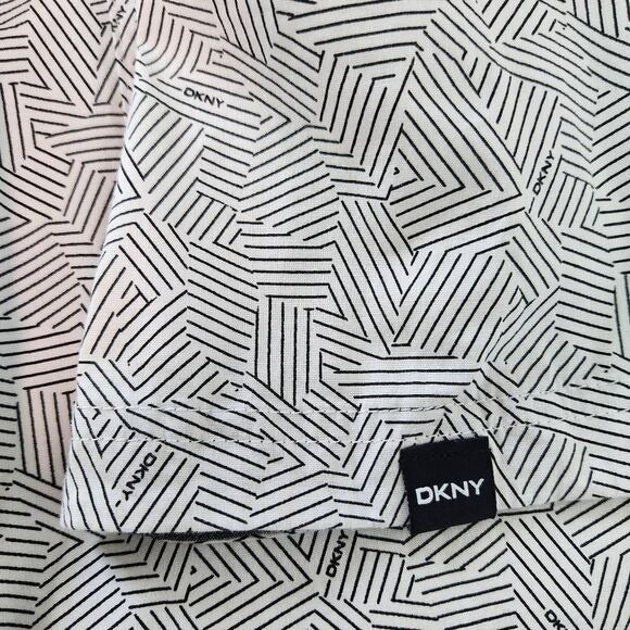 DKNY White and Black Logo Print Short Sleeve Button Down Shirt Size Large