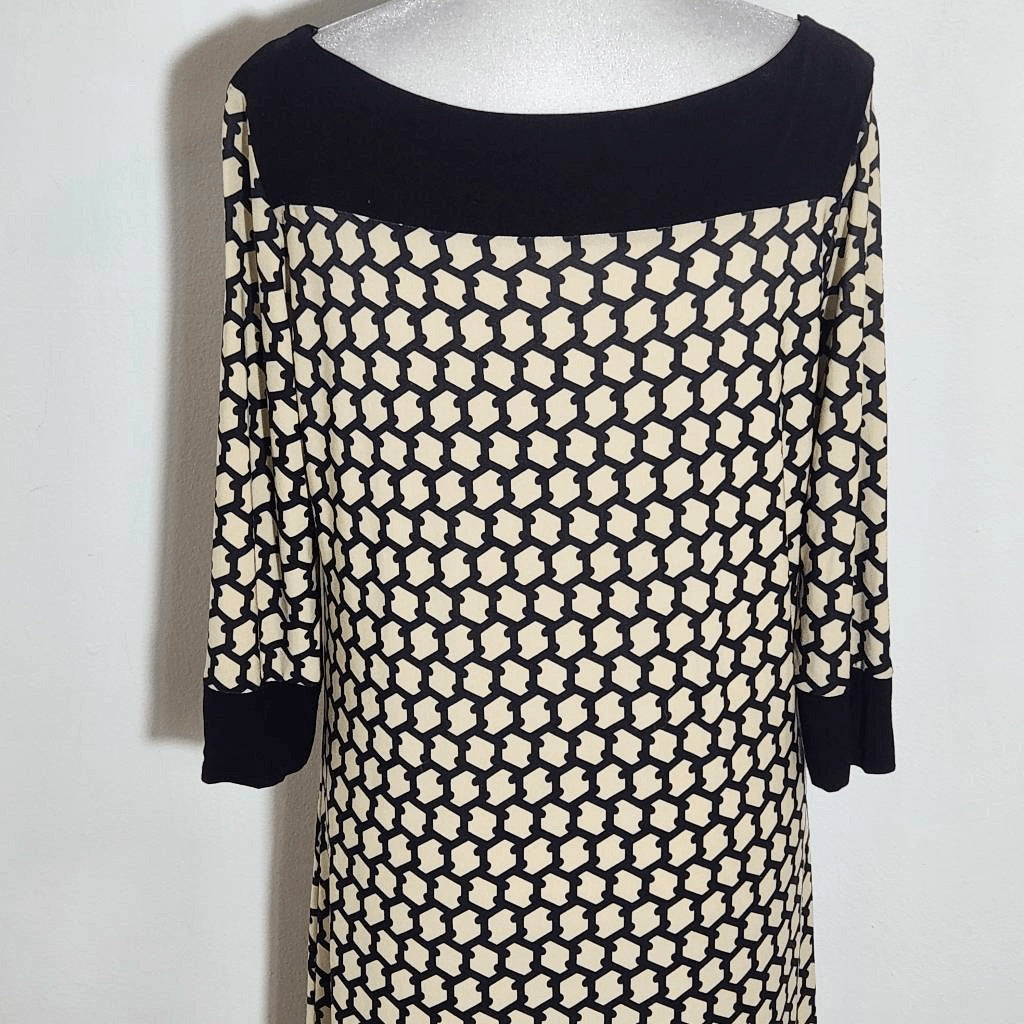Gilli Black and Cream Print Shift Dress Size Small Petite Black Print Mini Dress
