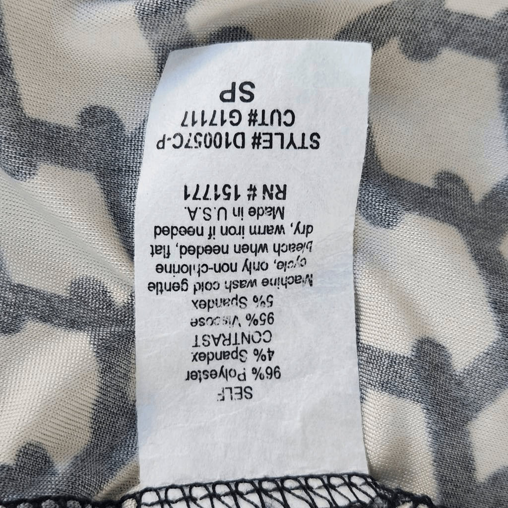 Gilli Black and Cream Print Shift Dress Size Small Petite Black Print Mini Dress