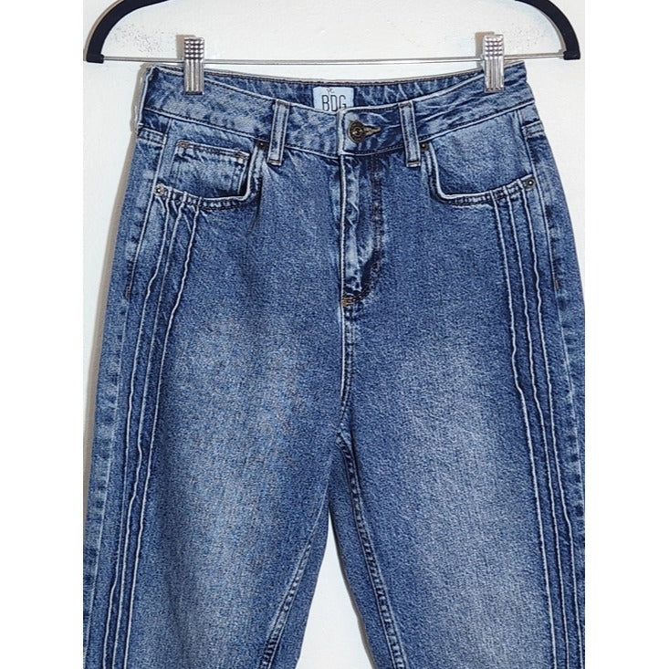 BDG Urban Outfitters Pintuck Mom Jeans Size 27x32
