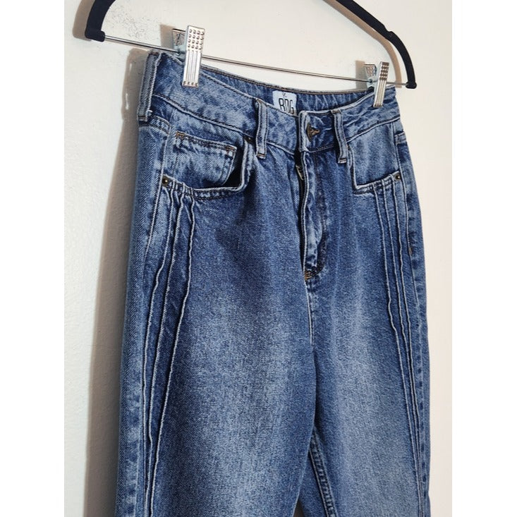 BDG Urban Outfitters Pintuck Mom Jeans Size 27x32