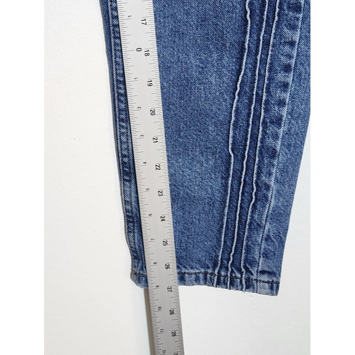 BDG Urban Outfitters Pintuck Mom Jeans Size 27x32