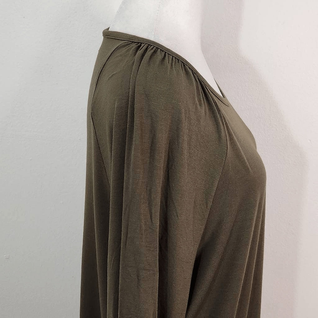 Chaser Green Jersey Knit Top with Raglan Sleeve NWT Size Medium Chaser Green Tee