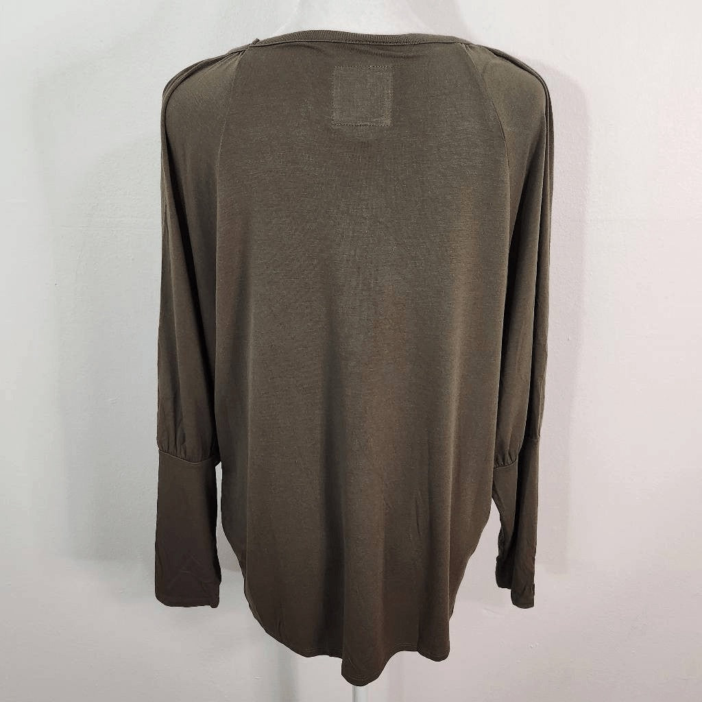 Chaser Green Jersey Knit Top with Raglan Sleeve NWT Size Medium Chaser Green Tee