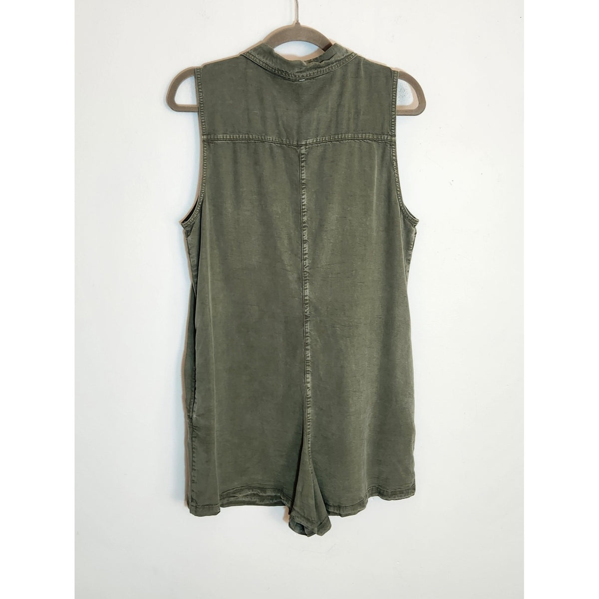 Aerie Army Green Sleeveless Utility Romper with Pockets Size Medium NWOT