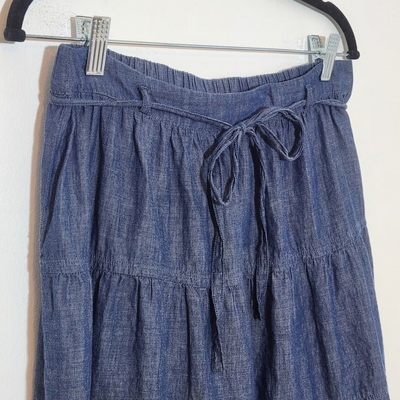 Old Navy Chambray Denim Blue Tiered Skirt Size Small Chambray Skirt