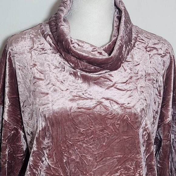 Andrew Marc Pink Crushed Velvet Cowl Neck Activewear Pullover NWT Size Small