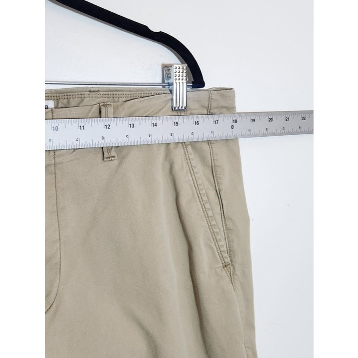 GAP Khaki Straight Leg Casual Pants Size 34 x 32