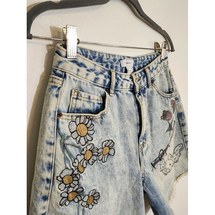 Forever 21 Embroidered Cut Off Denim Shorts Size 26