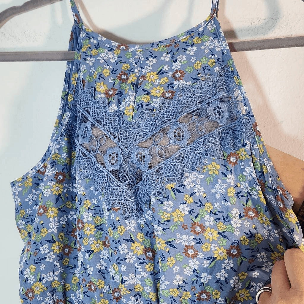 Francesca's Mi Ami Blue Floral Mini Dress NWT Size Medium Wedding Guest Dress