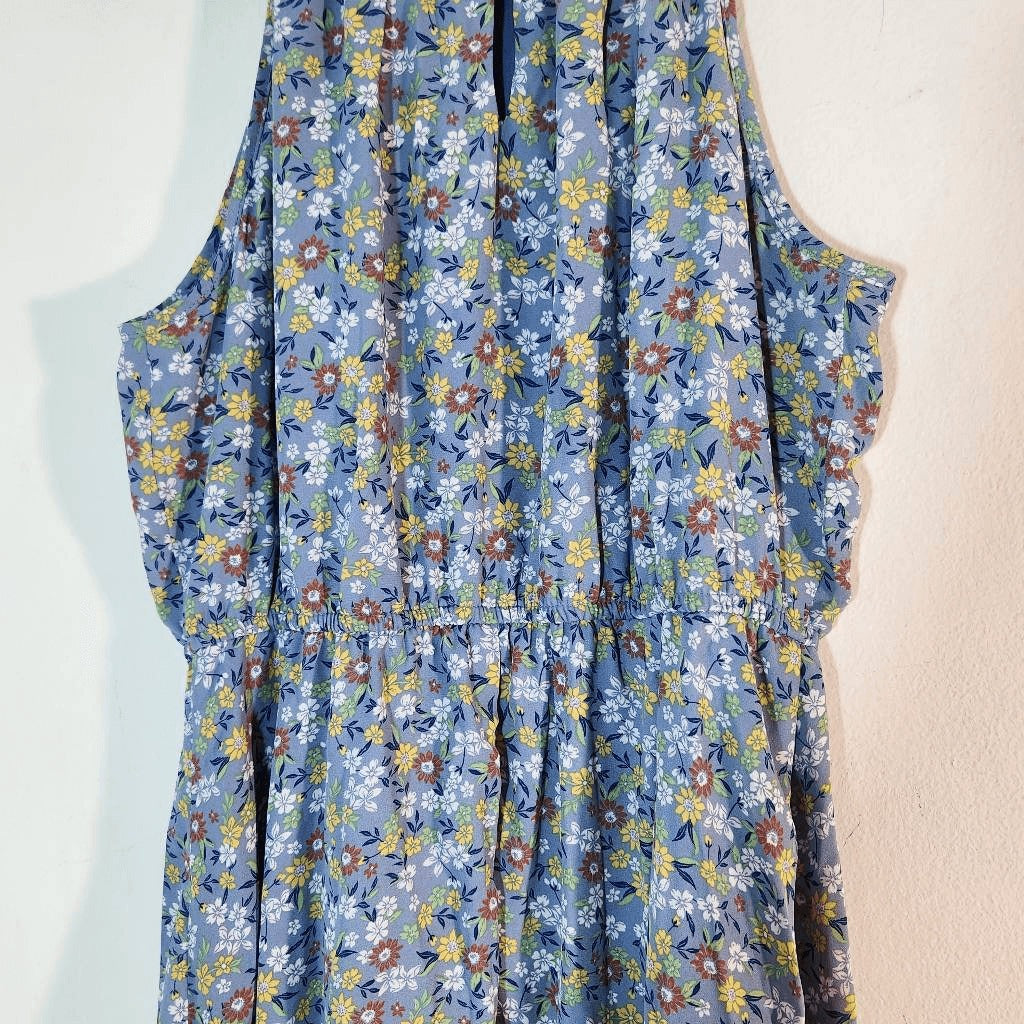 Francesca's Mi Ami Blue Floral Mini Dress NWT Size Medium Wedding Guest Dress