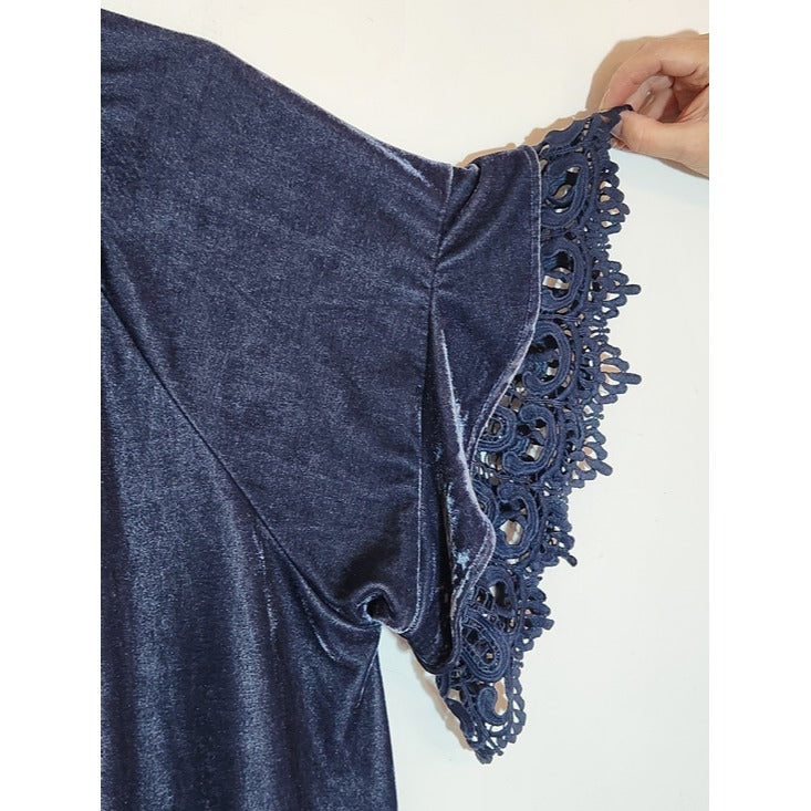Umgee Navy Velvet Crochet Lace Sleeve Mini Shift Dress Size Medium