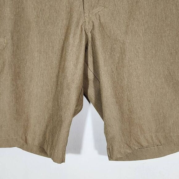 G.H. Bass & Co. Khaki Golf Shorts Size 32 Men's Tan Performance Shorts