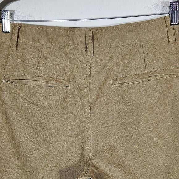 G.H. Bass & Co. Khaki Golf Shorts Size 32 Men's Tan Performance Shorts
