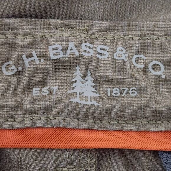 G.H. Bass & Co. Khaki Golf Shorts Size 32 Men's Tan Performance Shorts
