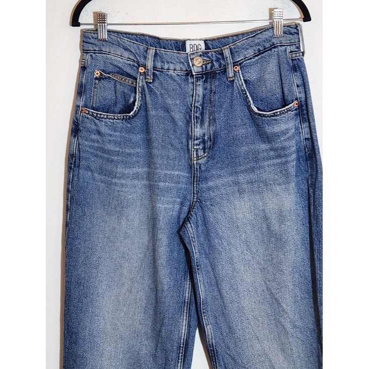 BDG Relaxed Boyfriend Fit Jeans Size 28