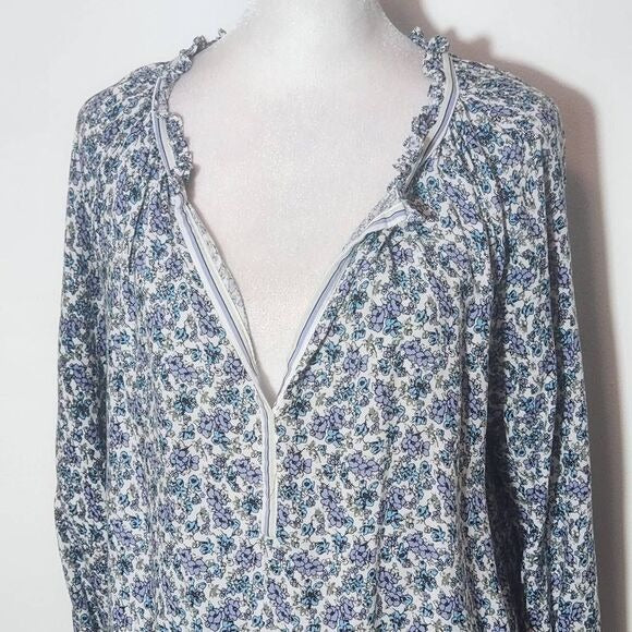 Max Studio Blue Floral Blouse Size Small Blue and White Floral Top