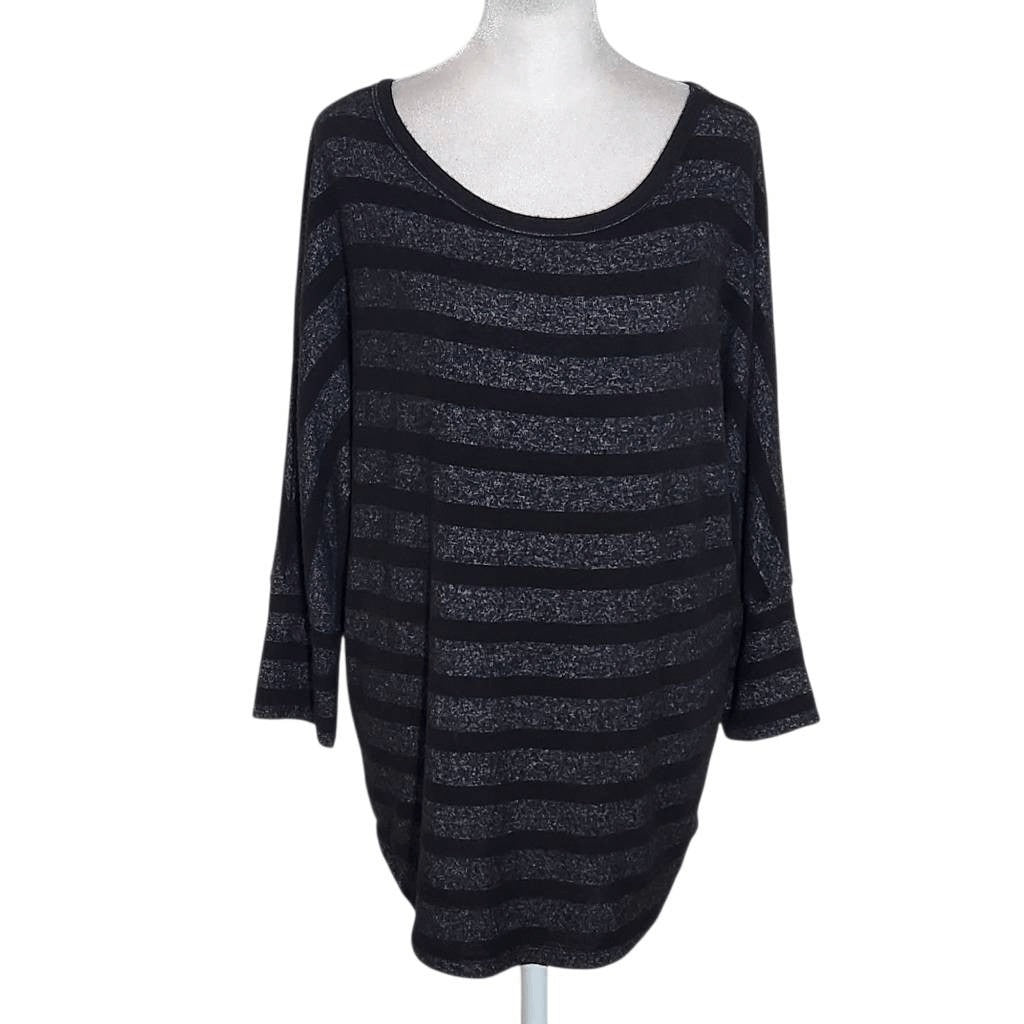 Market & Spruce Black and Gray Stripe Knit Top Size Medium Black Stripe Top