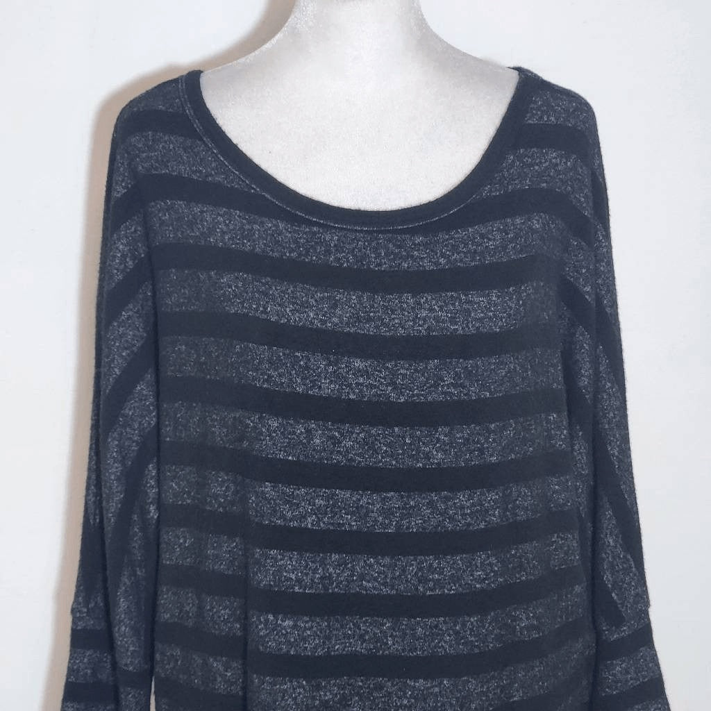 Market & Spruce Black and Gray Stripe Knit Top Size Medium Black Stripe Top