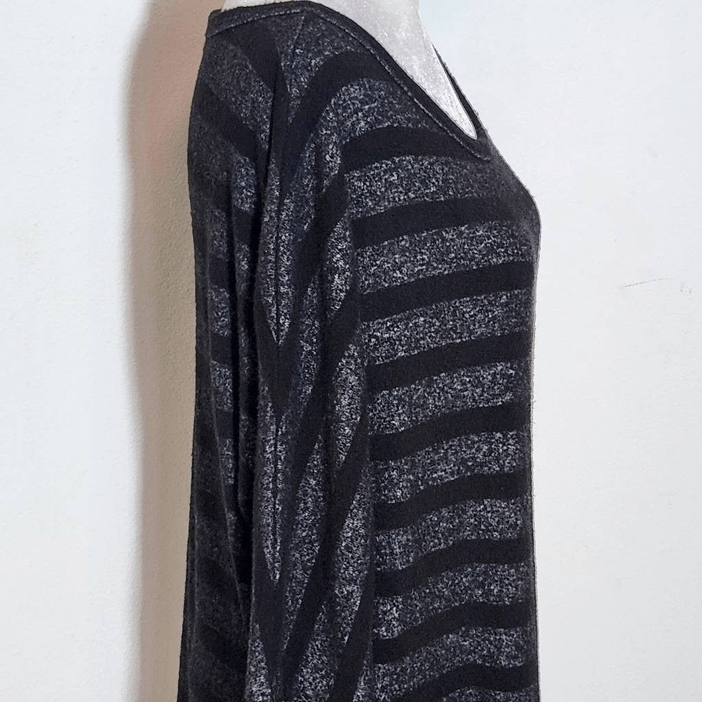 Market & Spruce Black and Gray Stripe Knit Top Size Medium Black Stripe Top