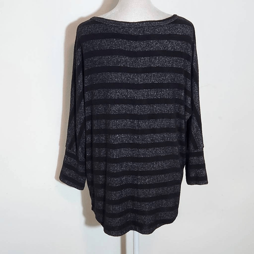 Market & Spruce Black and Gray Stripe Knit Top Size Medium Black Stripe Top