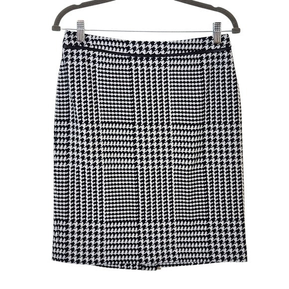Talbots Classic Black and White Houndstooth Mini Pencil Skirt Size 8 Petites