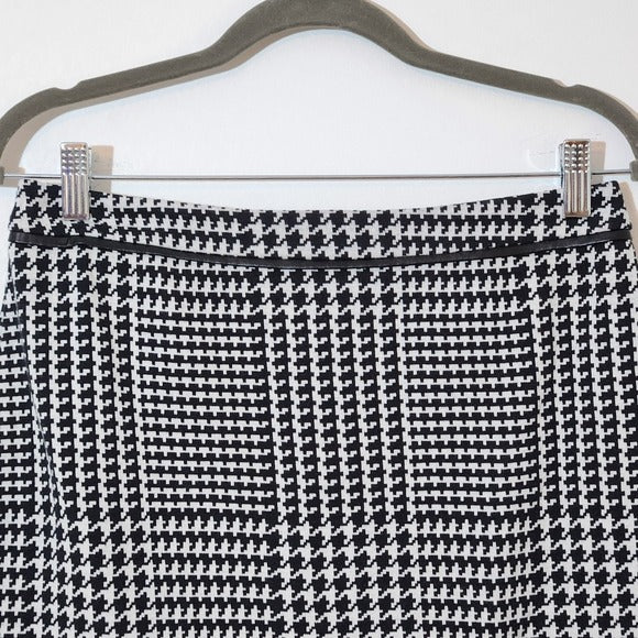 Talbots Classic Black and White Houndstooth Mini Pencil Skirt Size 8 Petites