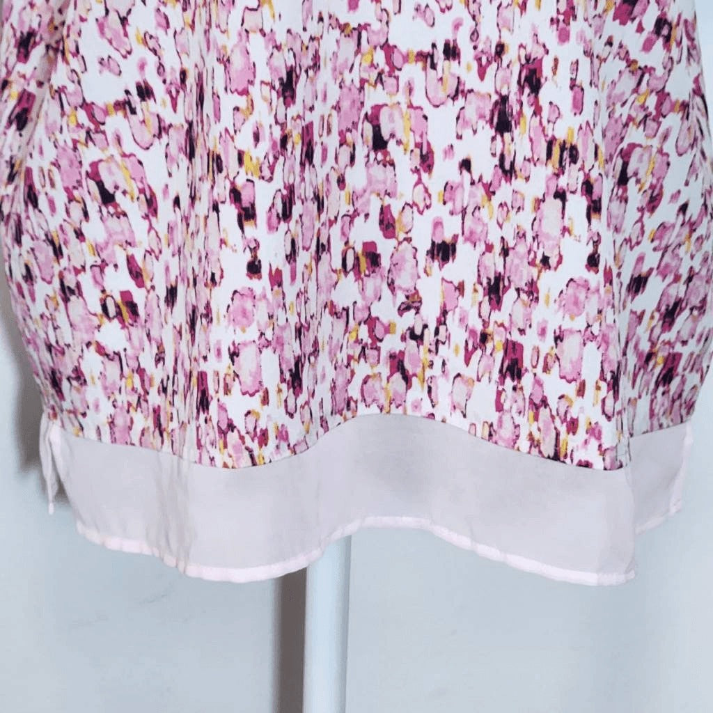 DKNY Short Sleeve Pink Print Blouse Size Medium DKNY White and Pink Top