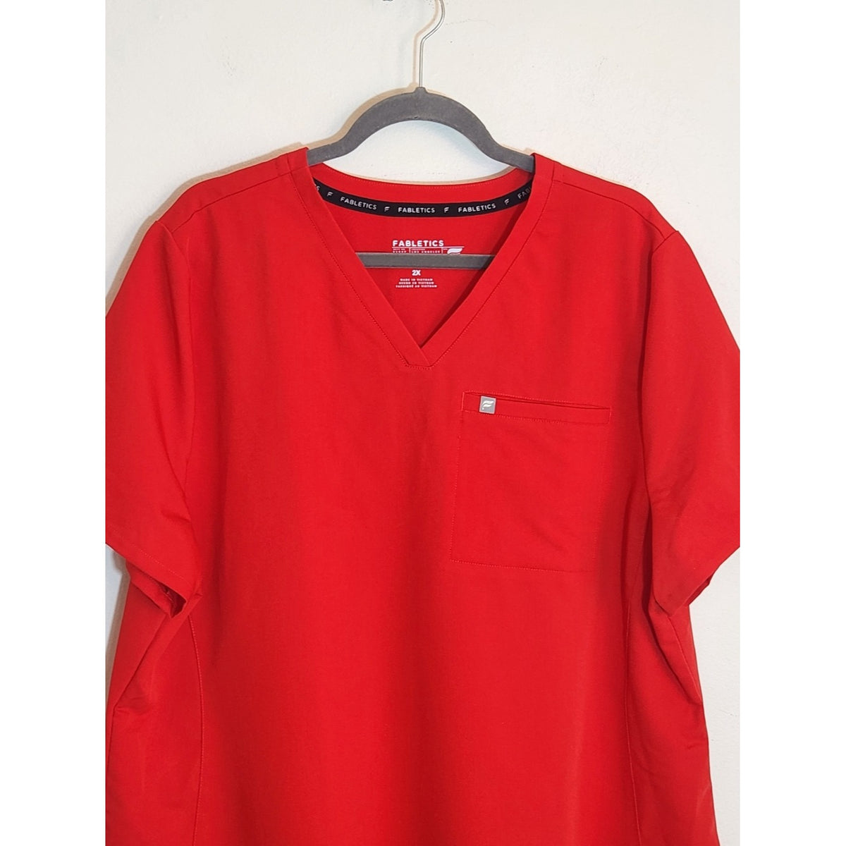 Fabletics Red V-Neck Short Sleeve Medical Scrub Top Size 2X